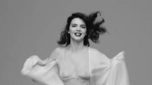 Kendall Jenner - Love Magazine Photoshoot (2017) [1080p] RNSAxYPP