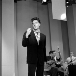 Добро пожаловать домой Элвис / Welcome Home Elvis ( Music, Talk-Show, 1960) W8Kgg9NC